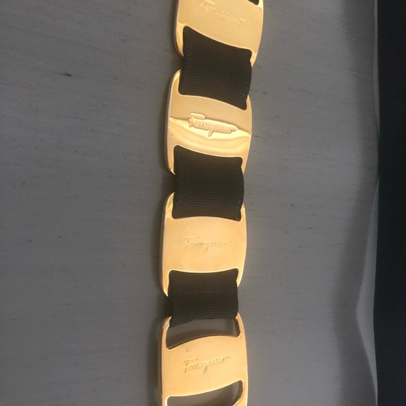 🔴sold🔴 Salvatore Ferragamo Black and Gold Belt - Picture 8 of 8